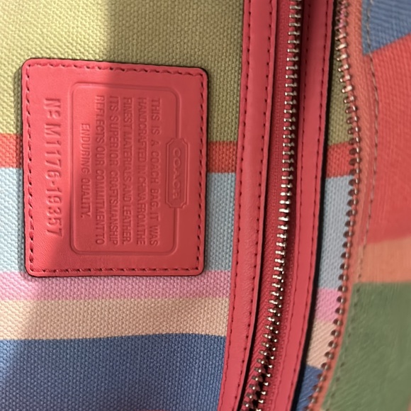 Brand new with our tags coach bag. Height 10.5 and length 17 - Picture 5 of 7